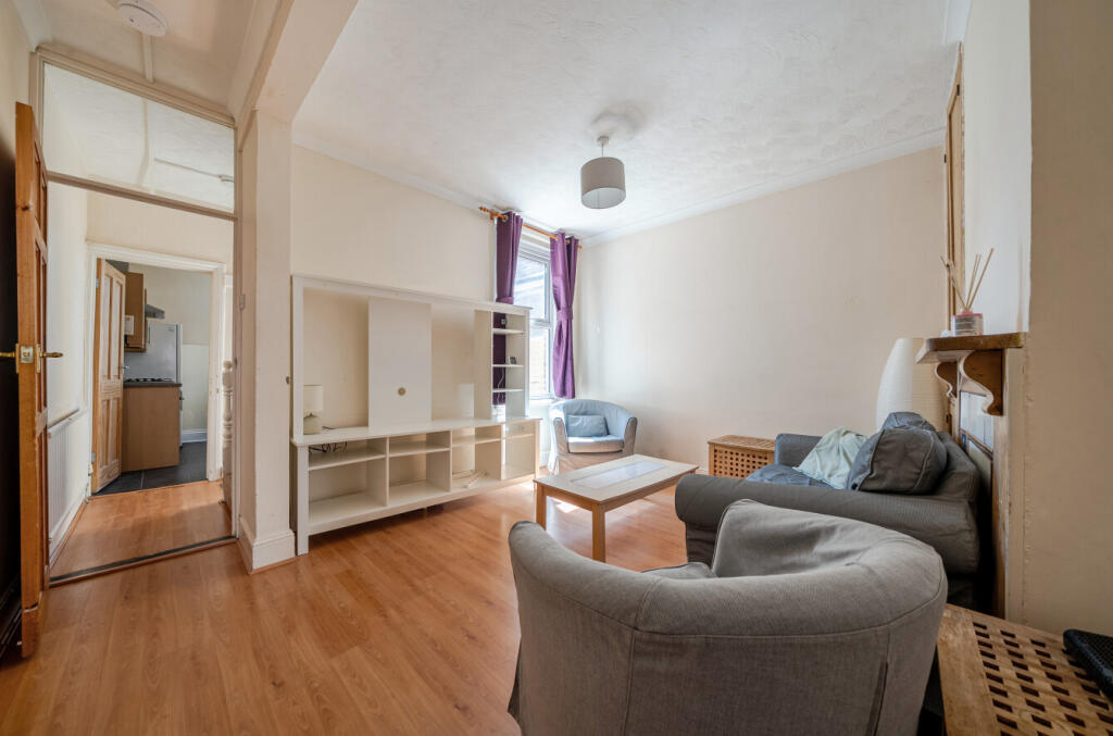 House in Portsmouth, Southsea - View 2