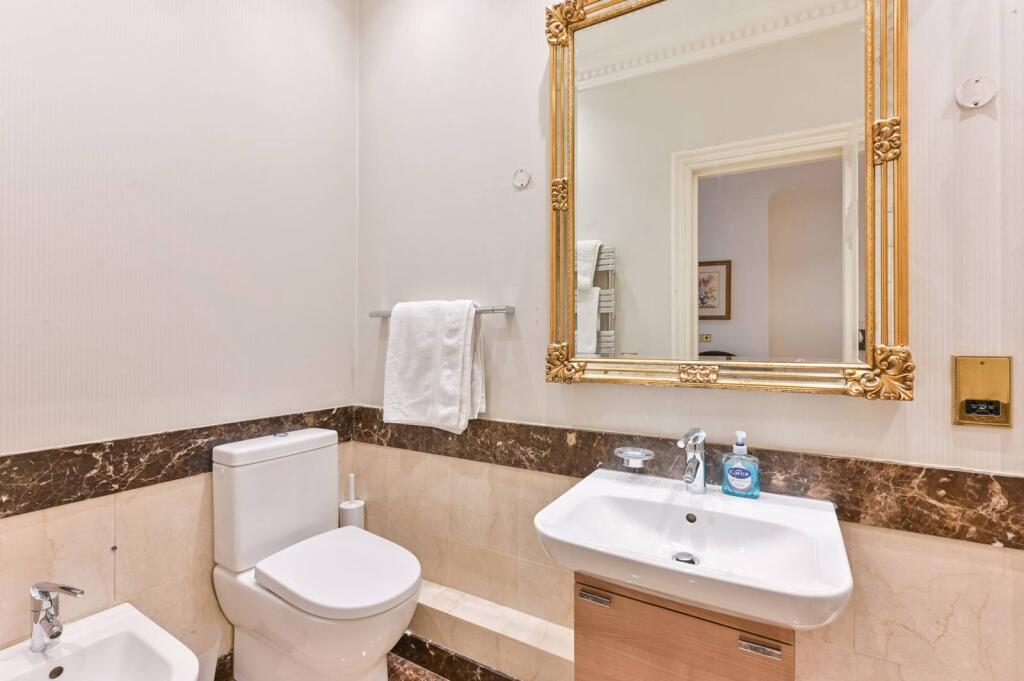 4 bedroom flat for rent