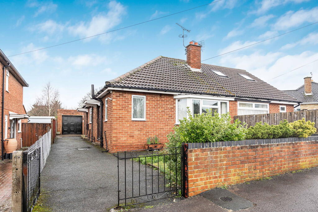 2-bed bungalow on Langdale Road, Hatherley, Cheltenham, GL51, £275,000