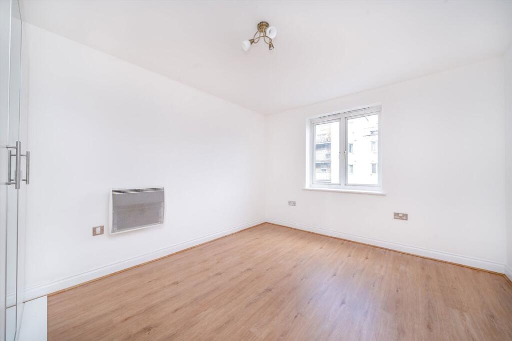 Apartment in London - More