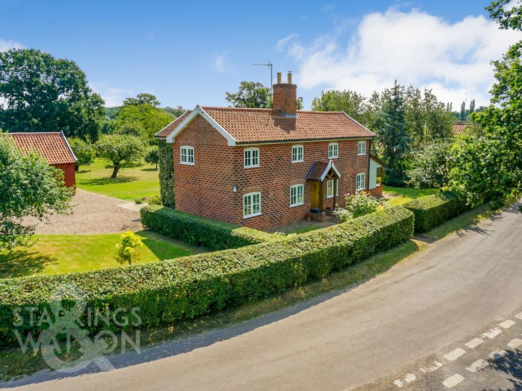 4-bed detached on Mellis Road, Thornham Parva, Eye, £675,000