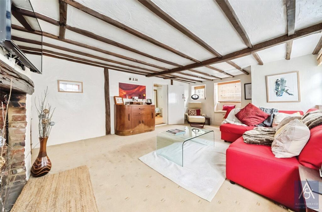 House in Buckingham, Buckinghamshire - View 5