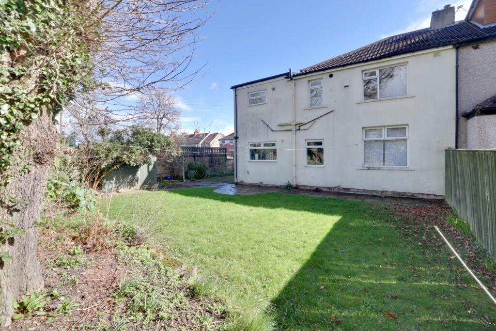 Fieldhead Road, Guiseley, Leeds, LS20 8DT photo 3