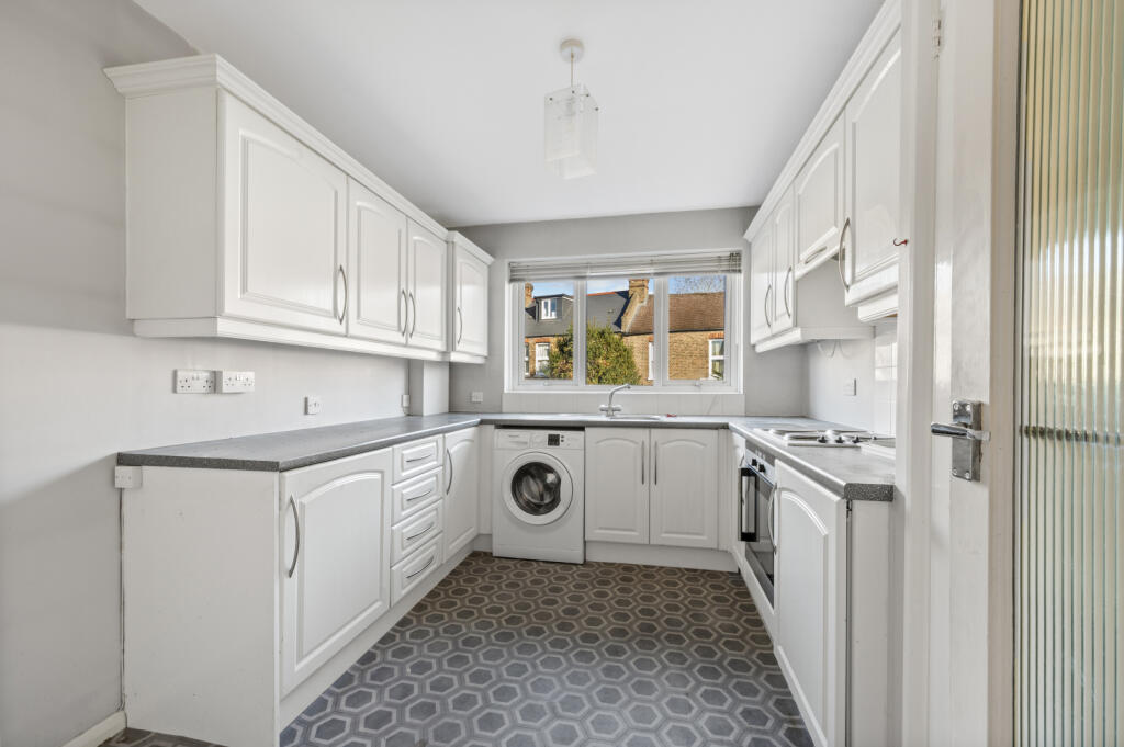 Stanton Road, London, SW20 photo 2