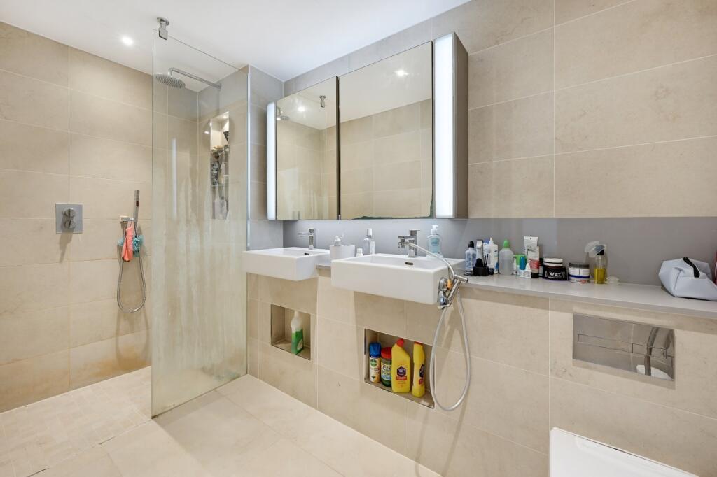 Apartment in London - View 4