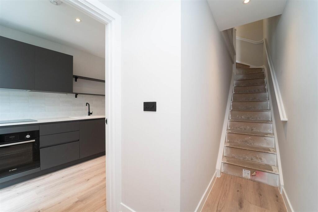 Stafford Close, Victoria Park photo 4