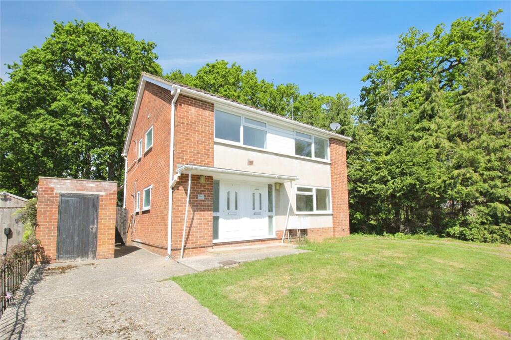 Main image of property: Flat 2 West Drive, Calcot Park, Calcot, Reading, RG31