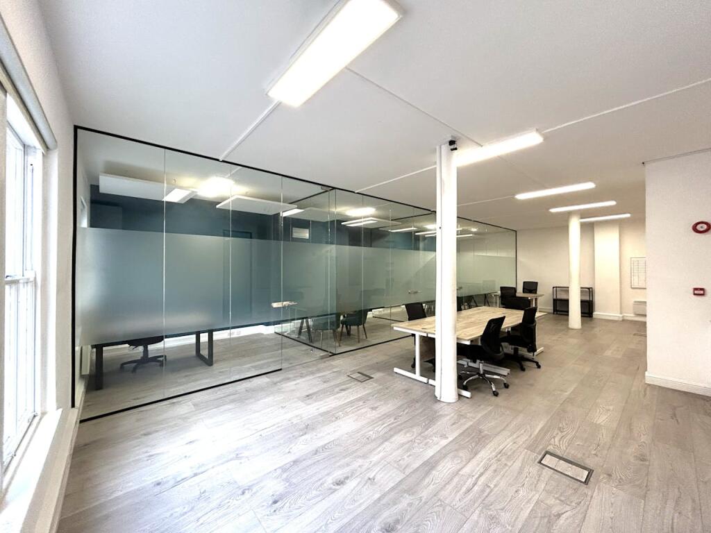 Main image of property: Suite 3 & 5, Islington House, 313-314 Upper Street, London, N1 2XQ