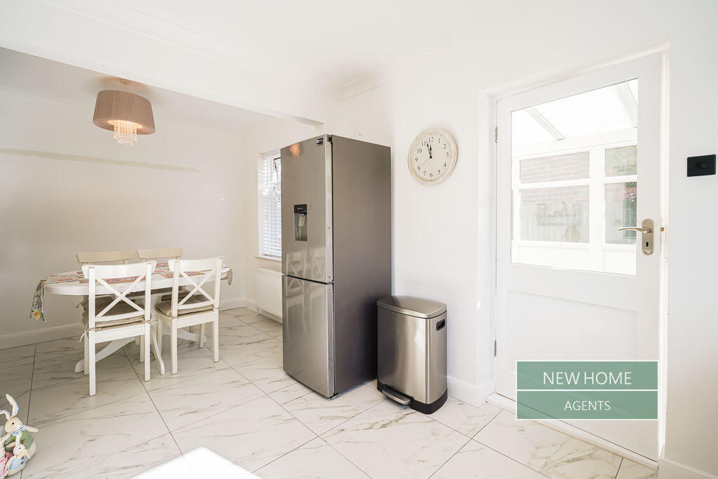 House in Nottingham, Ravenshead - More