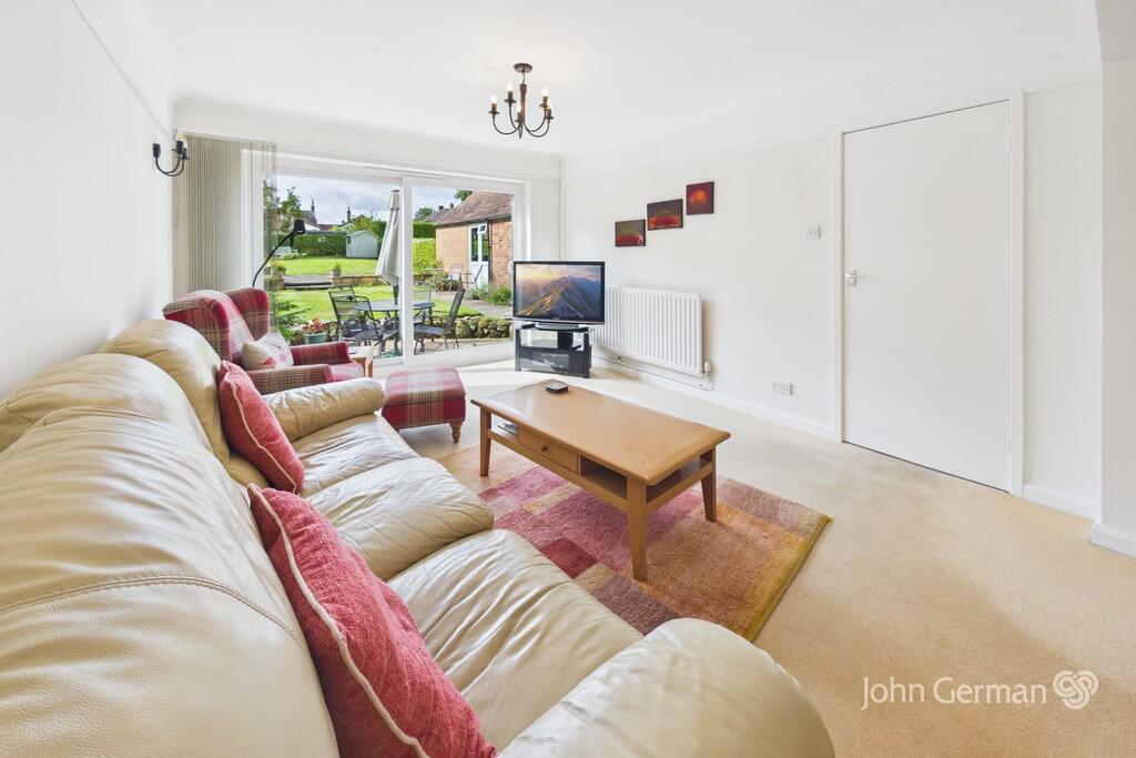 House in Stoke-on-Trent - View 4