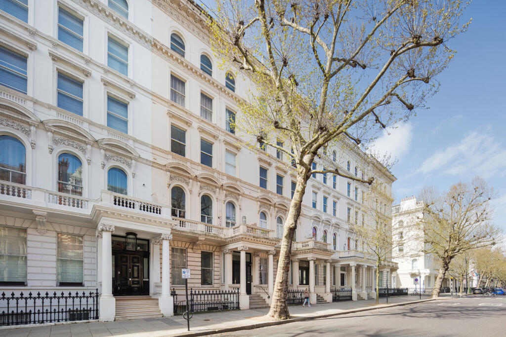 Main image of property: Queen's Gate, London, SW7 5