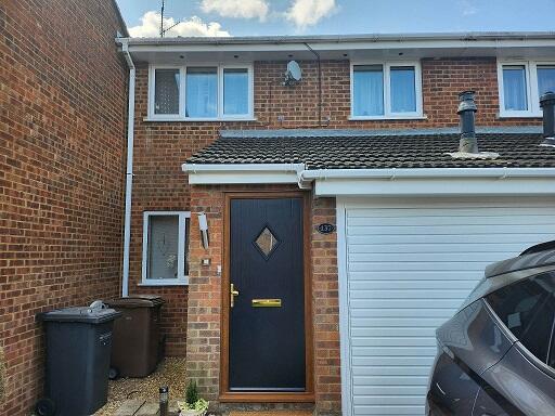 Main image of property: Dunsmore Road, Luton, Bedfordshire, LU1