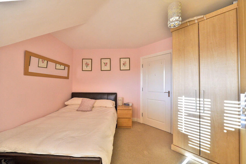Apartment in Milton Keynes - View 4