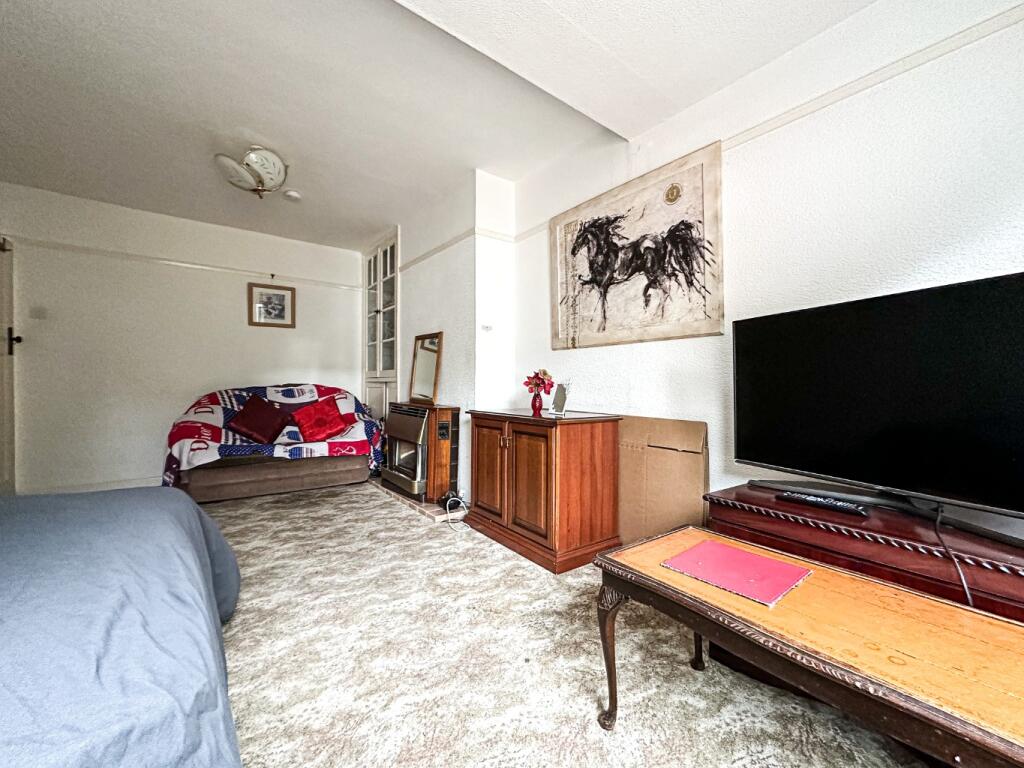 House in Taunton, Obridge - More