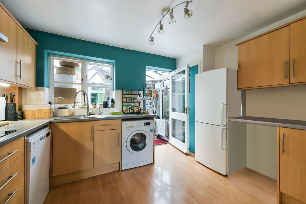 House in Redhill - View 5