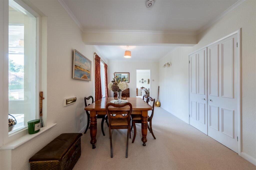 Badgers Close, Christleton photo 4