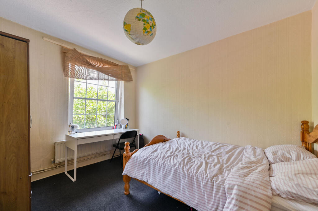 Apartment in London - View 5