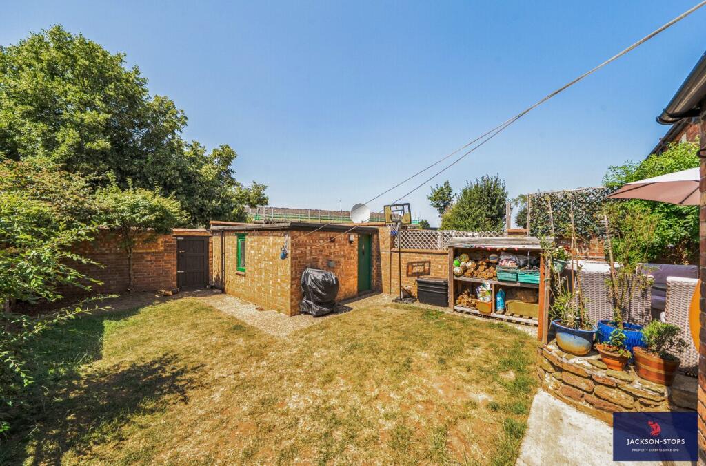House in Northampton, Spinney Hill - View 3