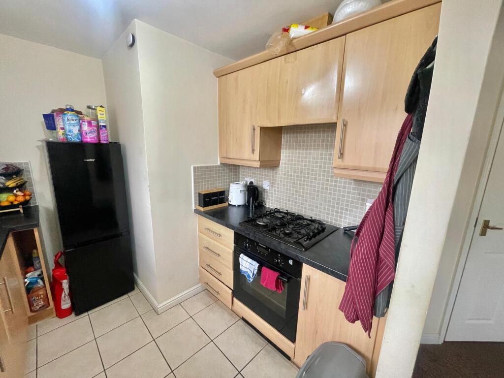 Apartment in Sandwell, West Midlands - View 4