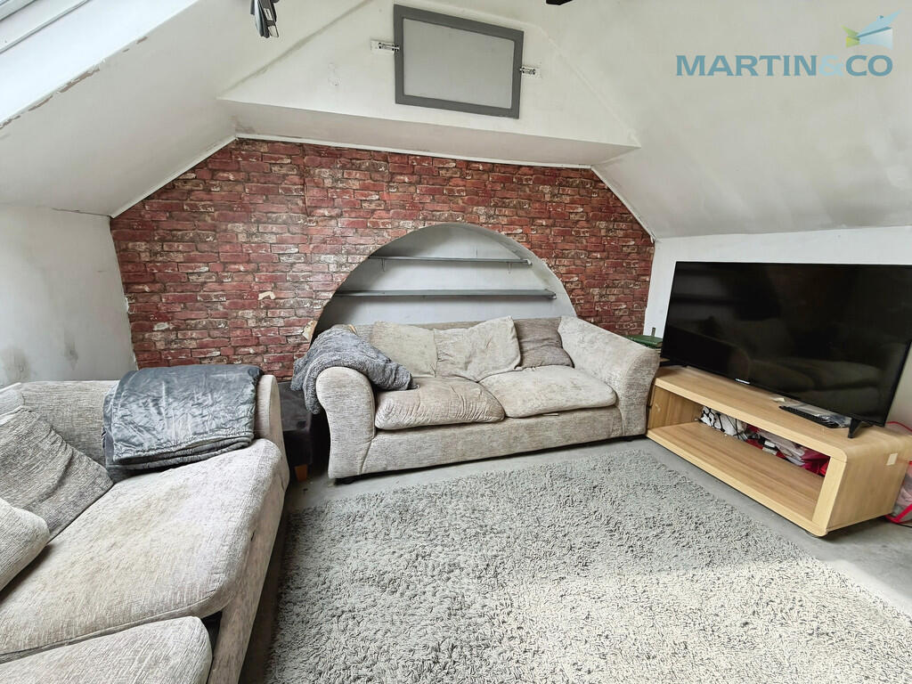 House in West Lindsey, Gainsborough - More