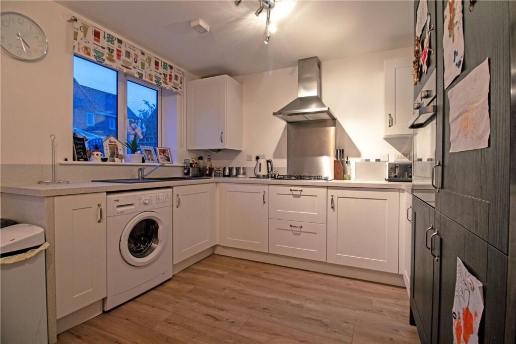 House in West Lindsey, Park Springs, Gainsborough - View 2