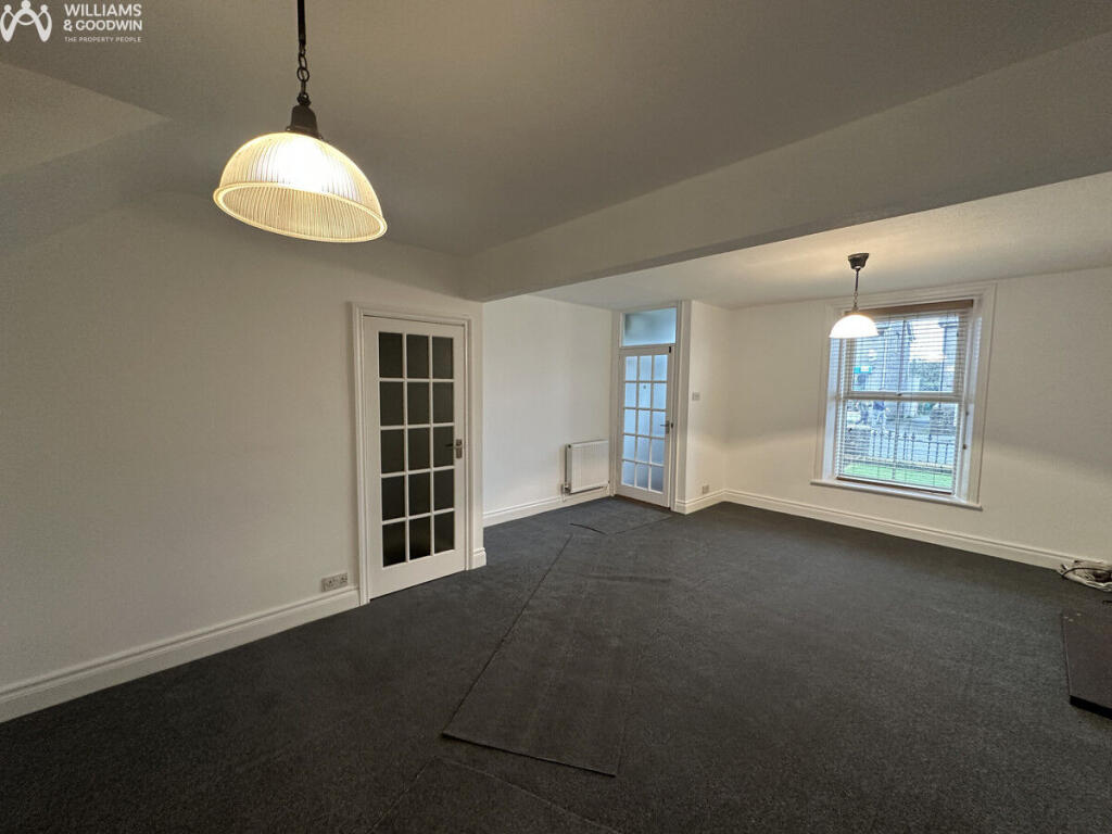 Ffordd Caergybi, Llanfairpwll, Anglesey, LL61 photo 4