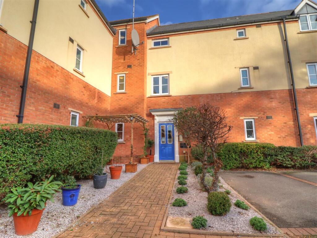Main image of property: Longfellow Road, Stratford-Upon-Avon