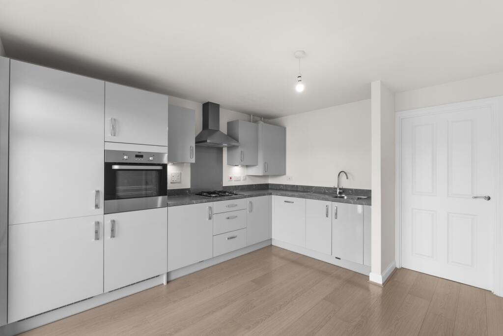 Giffin Way, Sawbridgeworth, Hertfordshire, CM21 photo 2