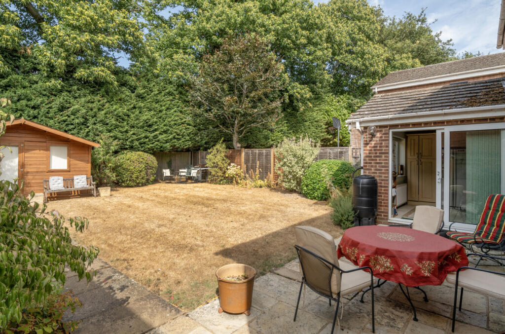 House in Waverley, Godalming - View 4