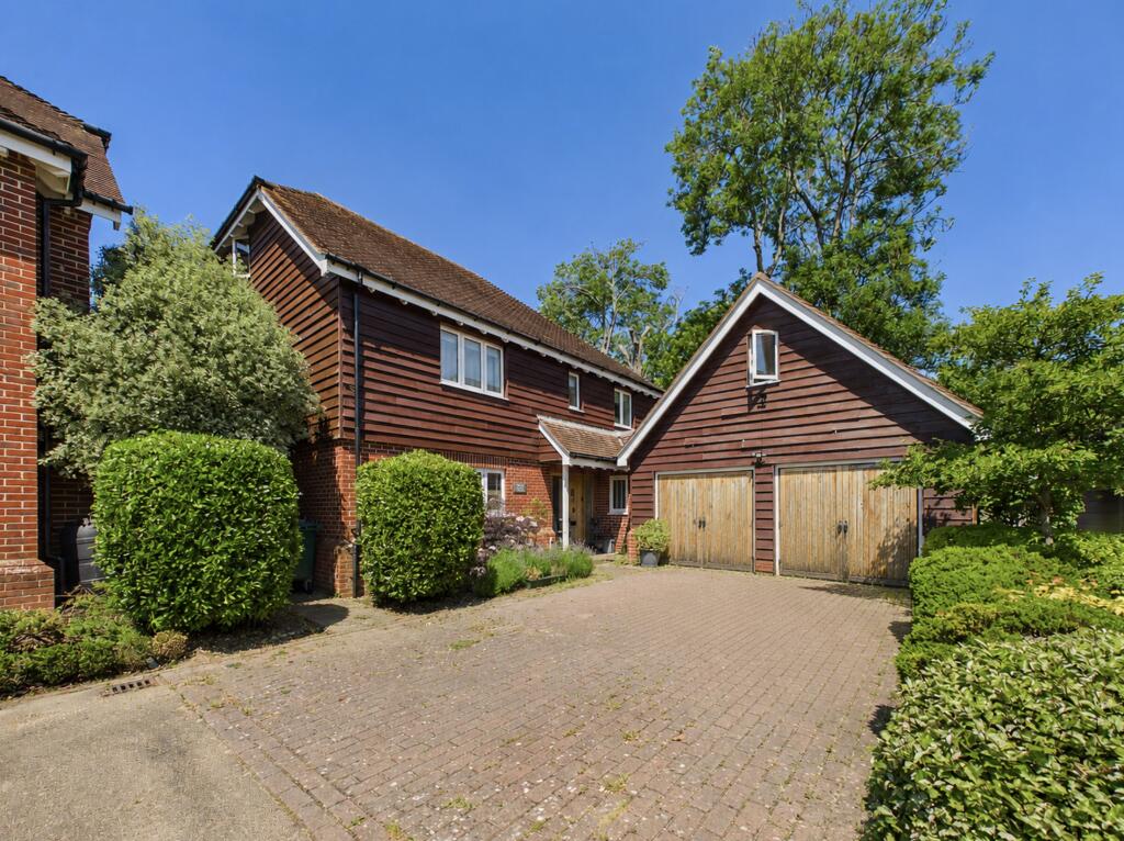 Main image of property: Field View, Michaelmas Place, Swanmore, Southampton