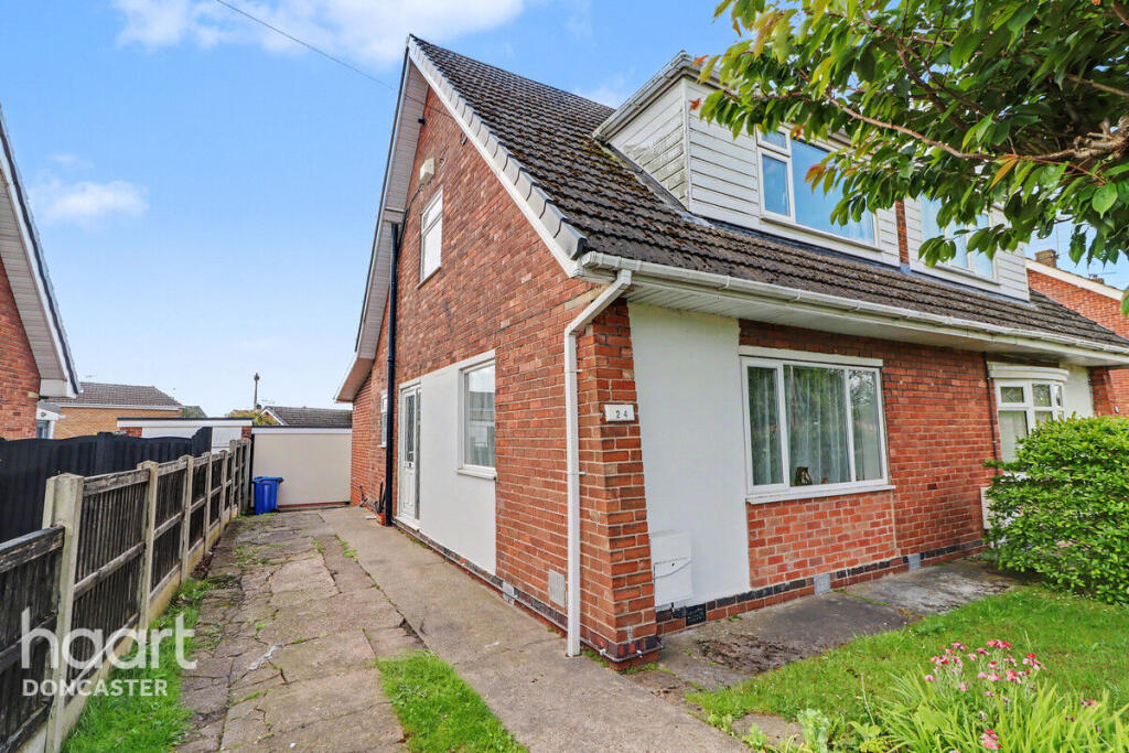 3-bed semi-detached on Rands Lane, Armthorpe, Doncaster, £200,000