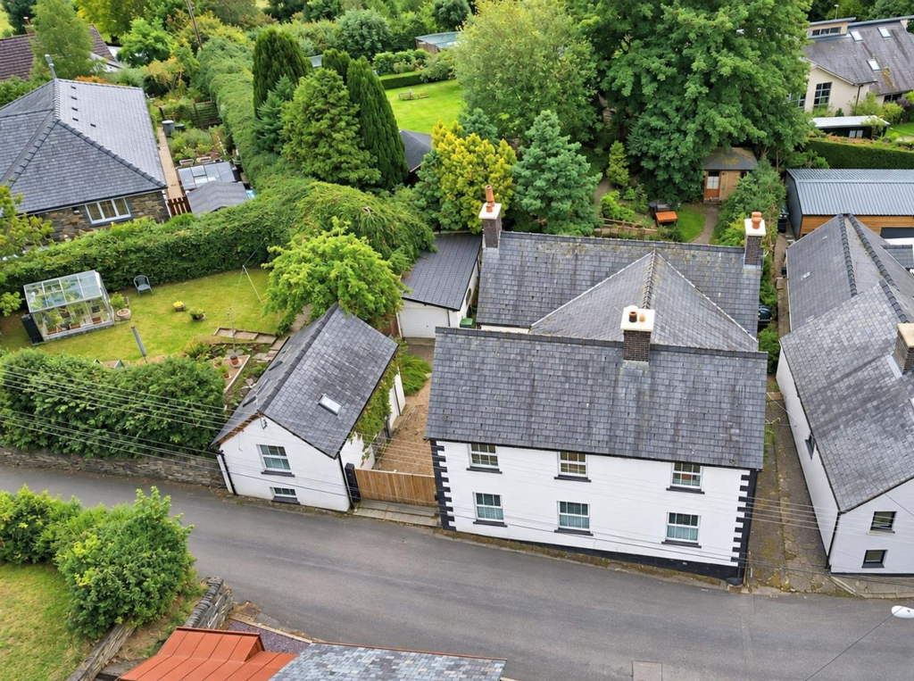 House in Llandderfel - View 2