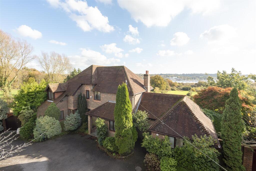 Main image of property: High Street, Old Bursledon