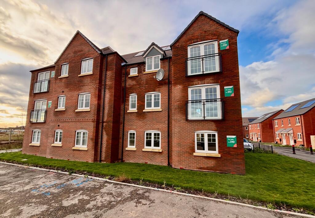 Main image of property: Martins Way, Stratford-upon-Avon, CV37 8YY