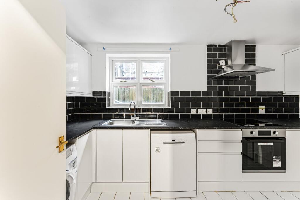 Apartment in London - More
