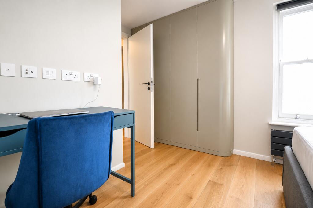 Apartment in London - More
