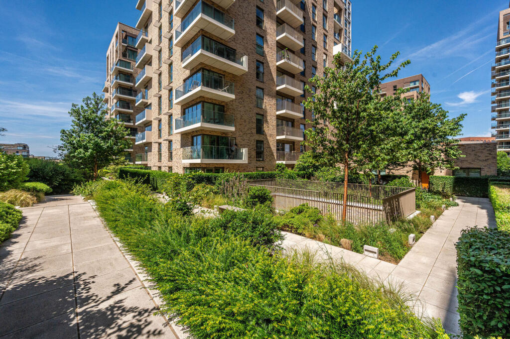 Apartment in London, Royal Borough of Greenwich - More