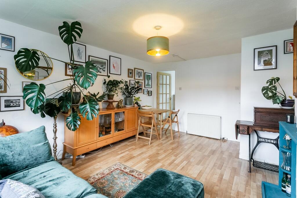 Apartment in Edinburgh, Brunstane - View 5