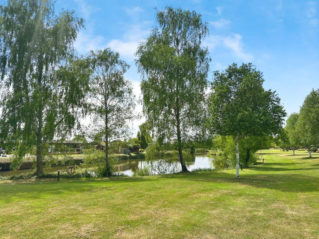 Acacia Avenue, Torksey Lock, LN1 photo 3