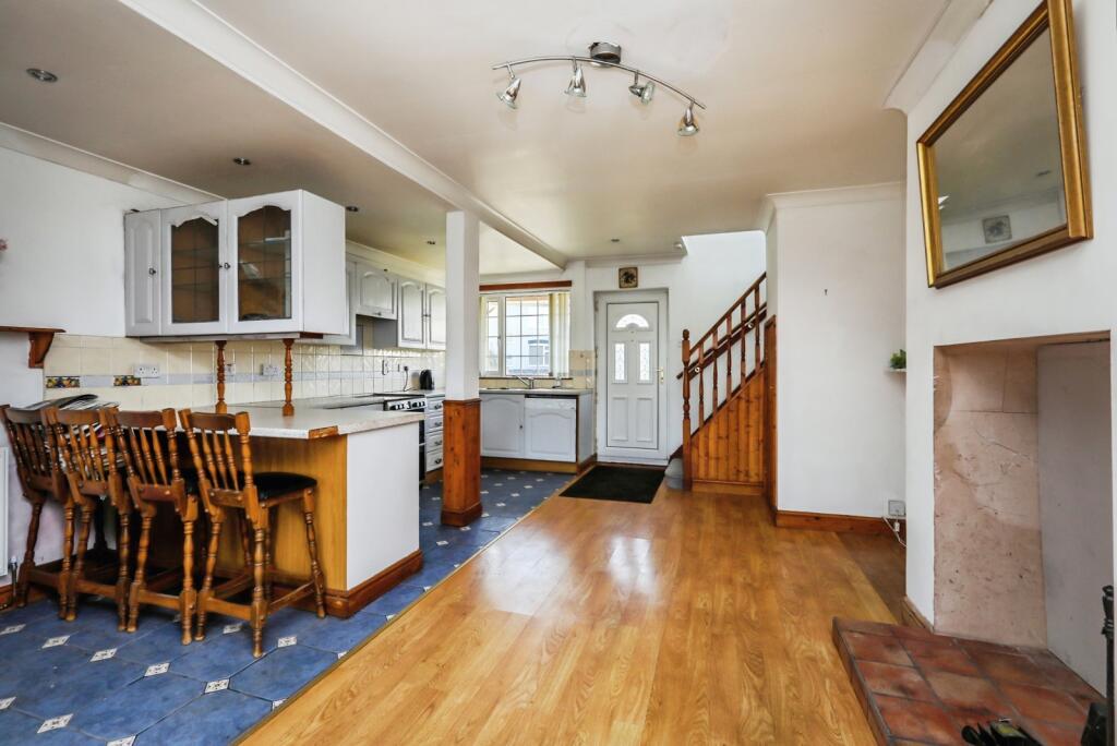 Firbeck Crescent, Langold, Worksop, Nottinghamshire, S81 photo 4