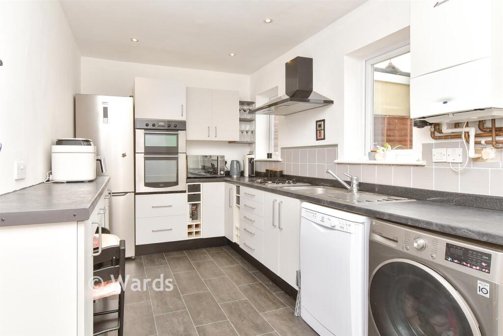 House in Dartford, Stone - View 4