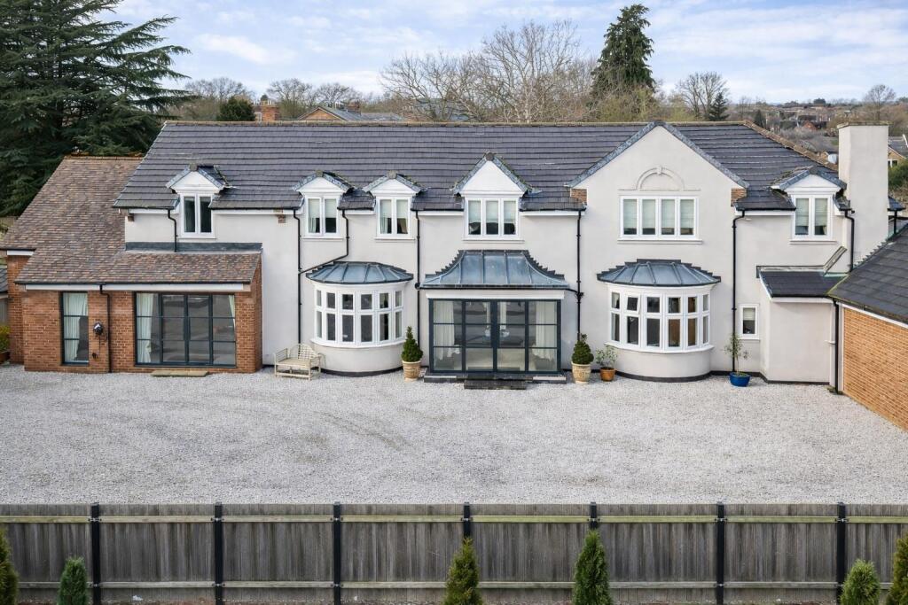 Main image of property: The Rockeries, 16 New Walk, Beverley, HU17 7DJ