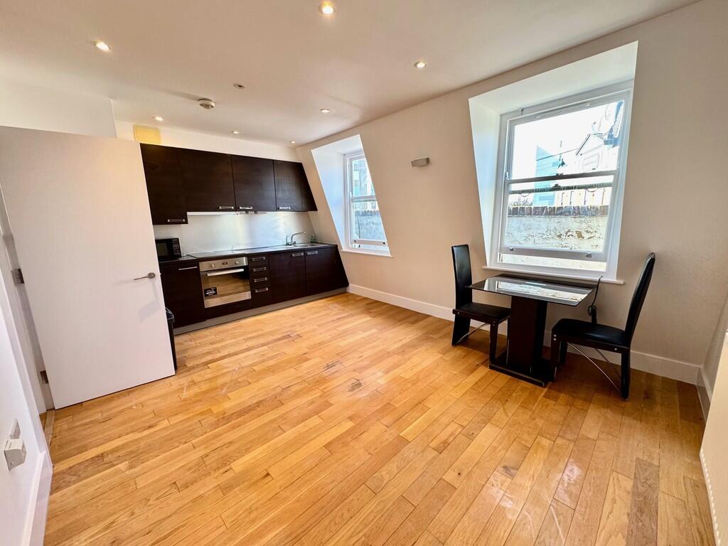 Main image of property: Navigator Square, London