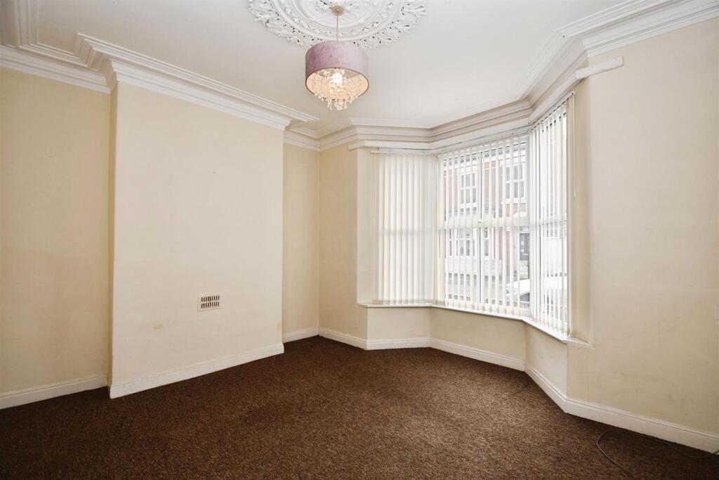 House in Hull, Kingston upon Hull - View 2