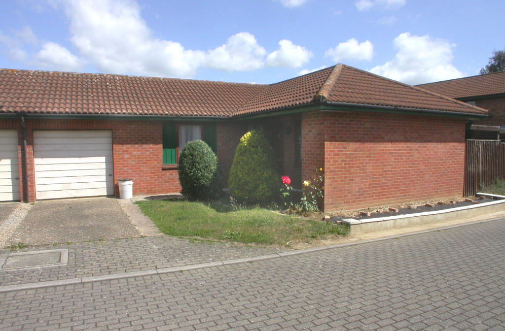 Main image of property: Willen Lake, BlakelandsMilton Keynes