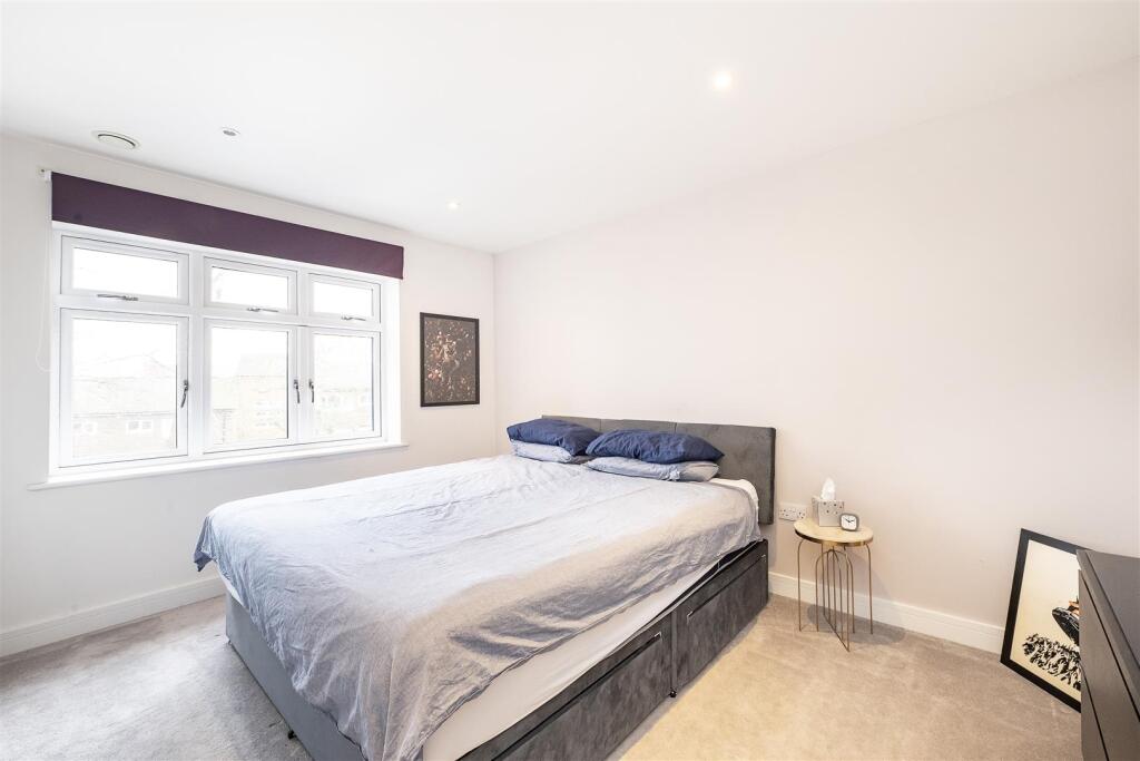 Additional image 7 of Cross Way, Harpenden