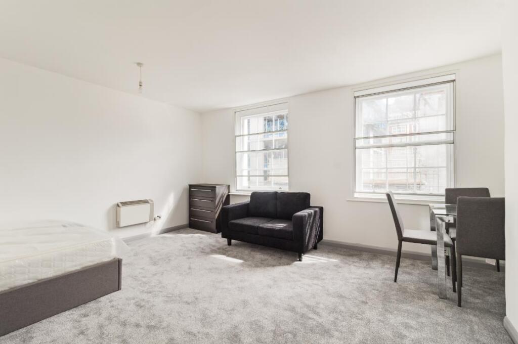 Apartment in London, Kensington - More