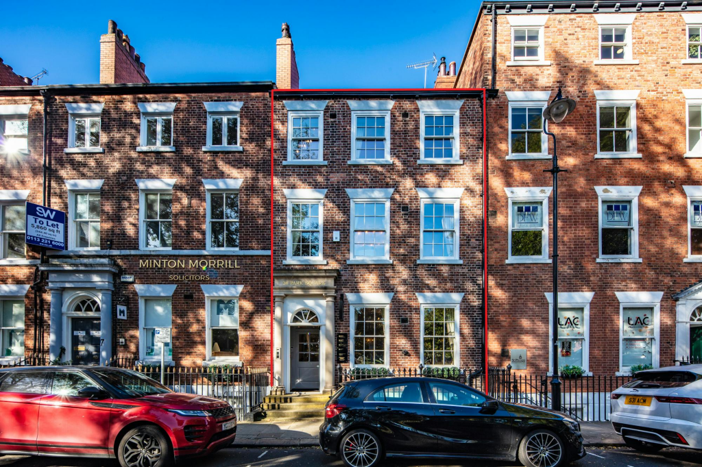 28 Park Square front cover with redline boundary.png