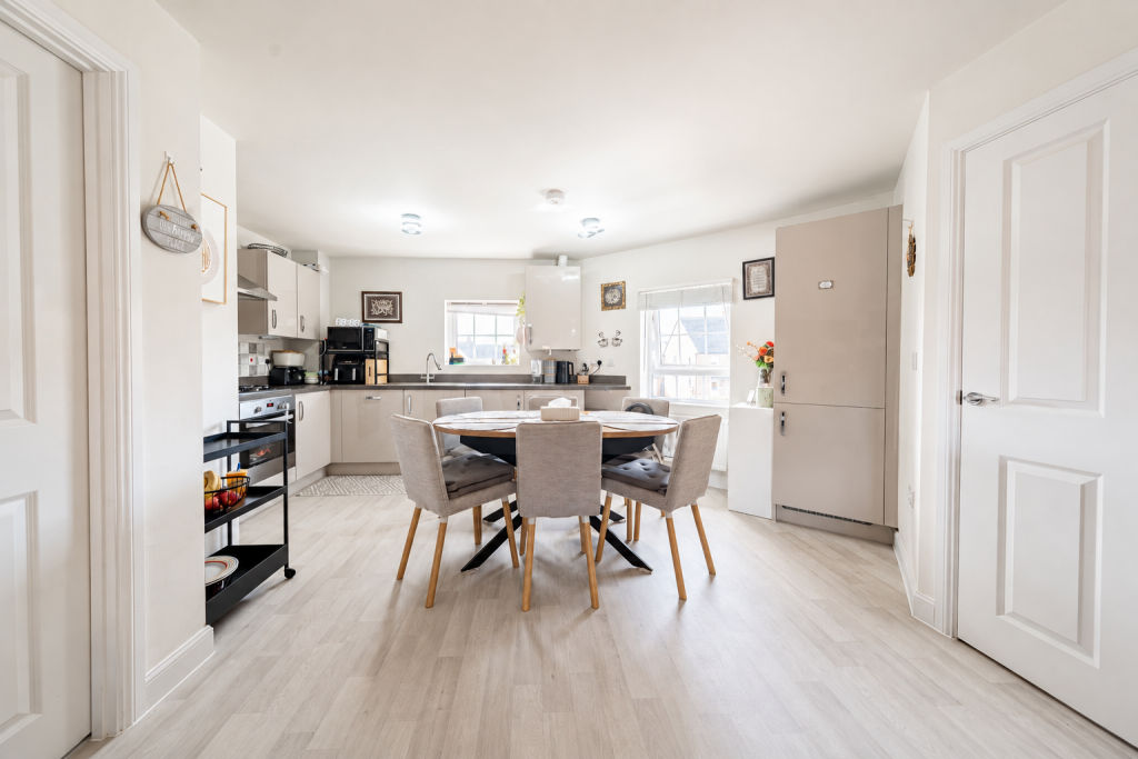 Apartment in Leicester - More