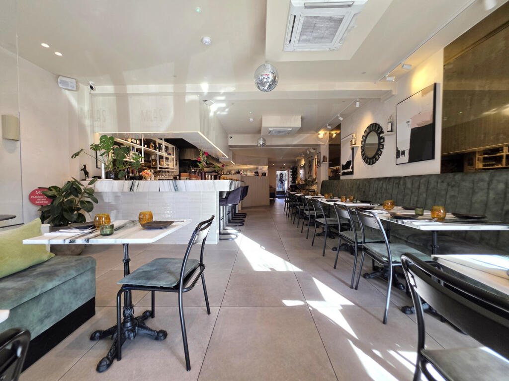 Main image of property: Restaurant, Broadway, Leigh-on-sea